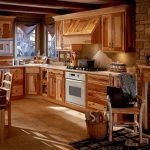 Muebles de madera en la cocina