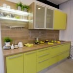 Muebles amarillos en la cocina