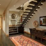 Escalera recta con soporte