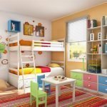 Muebles coloridos en la guardería