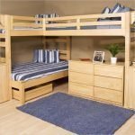 Cama de madera para una familia numerosa