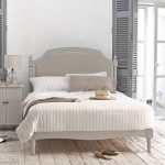 Tonos pastel en una habitación moderna
