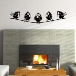 Pájaros sobre la chimenea