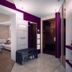 La combinación de colores blanco y morado en las paredes.