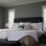 Cama amplia con cabecera alta