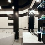 Diseño de baño blanco y negro