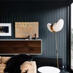 Madera oscura en el interior