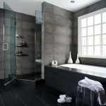 Paredes grises en el baño