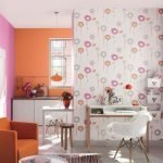 Diseño de cocina en colores vivos.