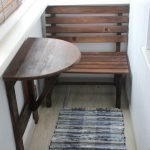 Banco de madera y mesa