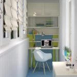 Estantes sobre la mesa