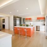 Amplia cocina en una casa privada.