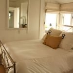 Dormitorio de estilo minimalista
