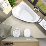 El diseño del baño con una ventana.