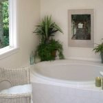 Baño grande con ventana