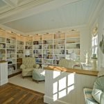Biblioteca casera con un interior brillante