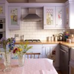 Interior de cocina de estilo provenzal