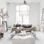 Luminoso salón con hermosa decoración