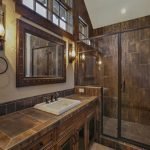 Espejo sobre el lavabo