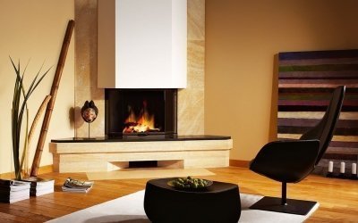 Chimenea de esquina en el interior +70 foto