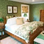 Muebles de madera en el dormitorio