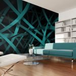 Sofá turquesa en una luminosa sala de estar