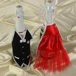 Botellas en disfraces de cinta