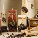 Molinillo de café sobre la mesa