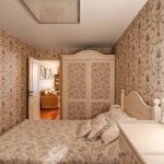 Papel tapiz floral en el dormitorio