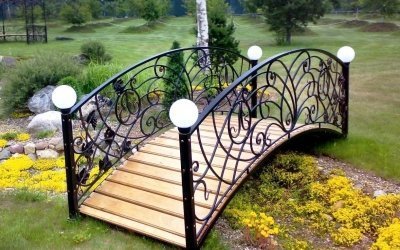 Puente decorativo para el jardín +50 fotos