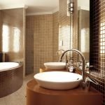 Azulejos de mosaico en el baño.