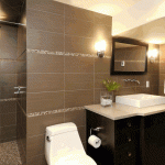 Azulejos de café en el baño.
