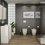 Paredes oscuras en el baño