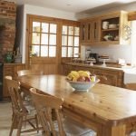 Muebles de madera en la cocina