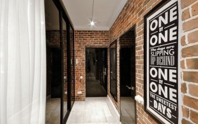 Diseño de un hall de entrada en una casa de paneles +50 fotos