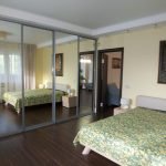 Puertas correderas con espejo