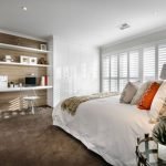 Muebles blancos en el dormitorio