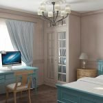 Muebles azules en el interior.