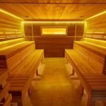 Cuarto de vapor iluminado