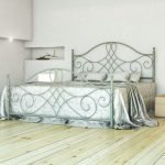 Cama de metal gris
