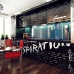 Inscripciones en las fachadas de muebles de cocina.
