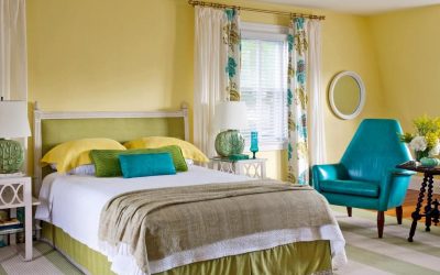 La combinación de colores en el interior del dormitorio.