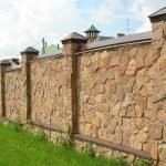 Valla con columnas