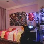 Lámpara de noche en el dormitorio