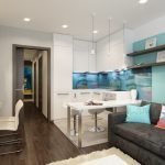 Muebles blancos en la cocina.