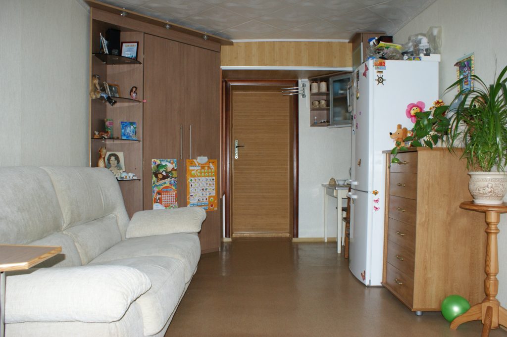 El interior de la habitación es de 12 metros cuadrados. m en el hostal