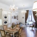 Cocina combinada con sala de estar.