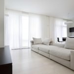 Apartamento de 65 metros cuadrados en el estilo del minimalismo.