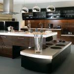 Mesa de isla con estufa en la cocina