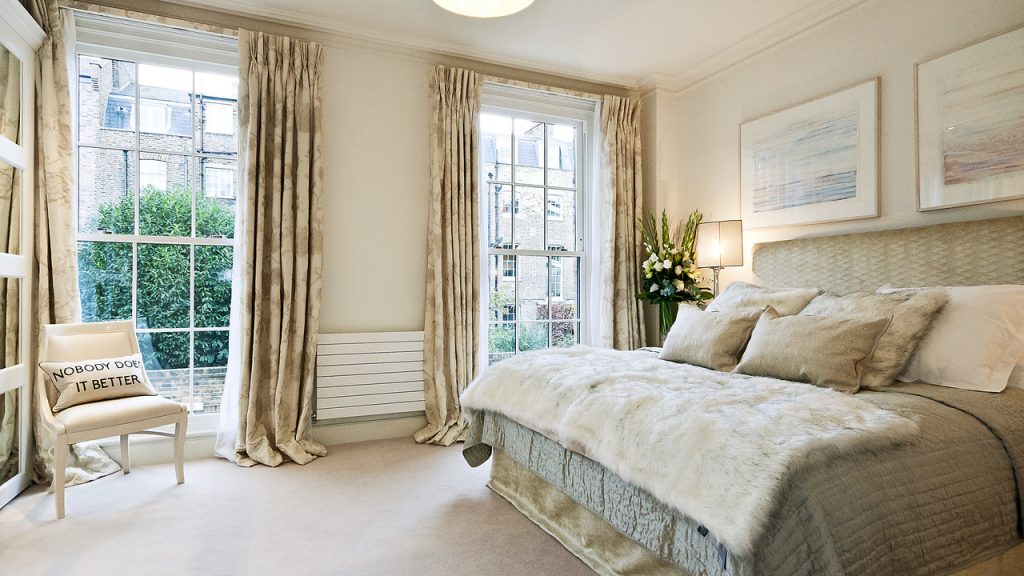 Magdisenyo ng isang silid-tulugan sa isang pribadong bahay